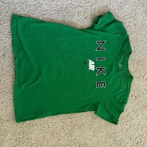 women’s small nike tshirt